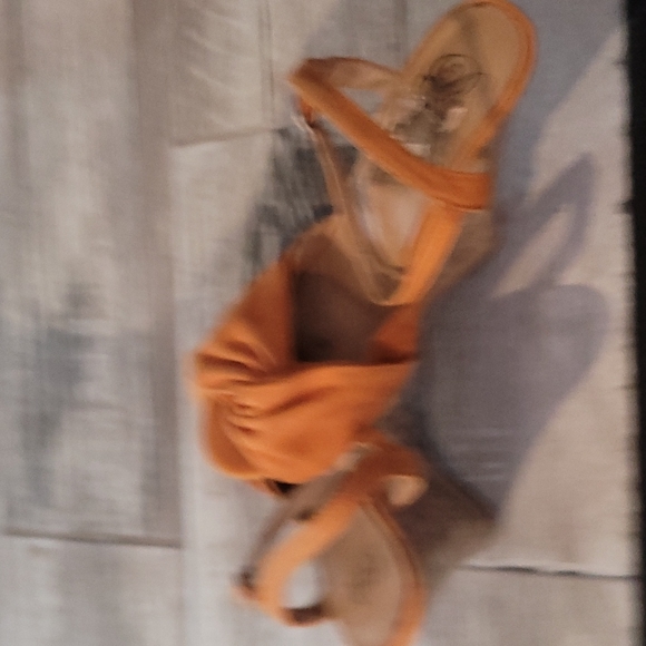 Shoes - Picture 4 of 4